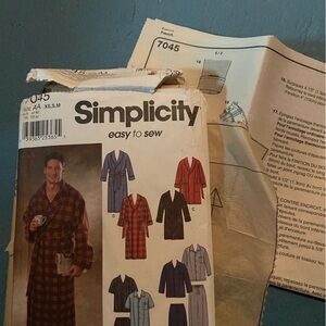 Men’s pyjamas and robe Simplicity 7045 easy to sew pattern Size AA